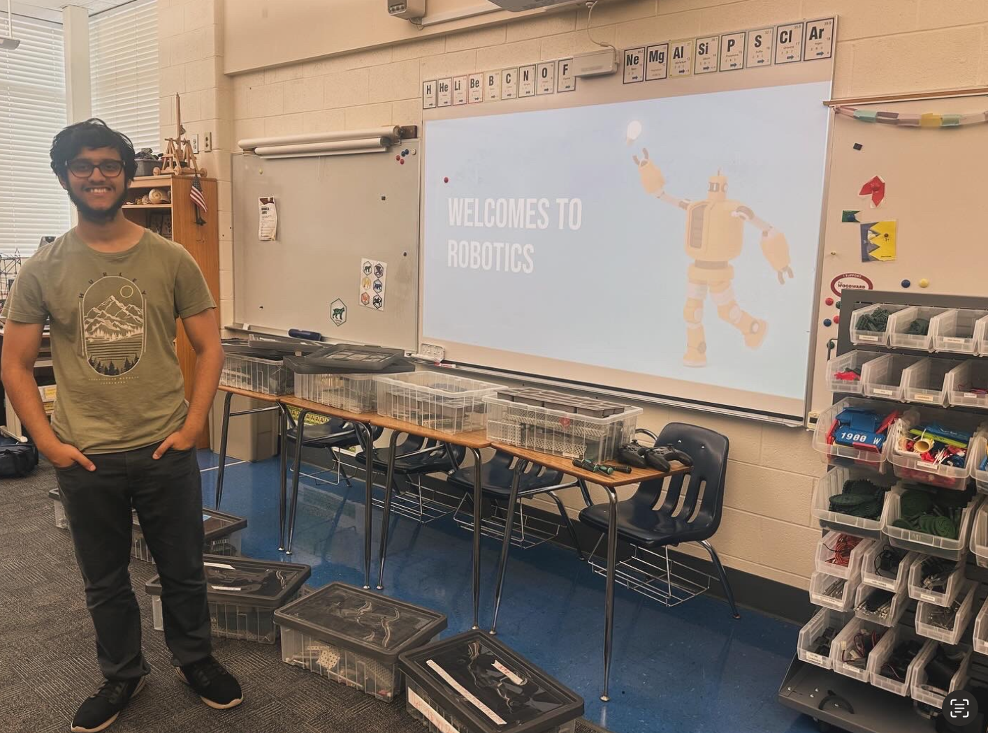 Our first Horizons workshop, with robotics kits and a classroom welcome presentation.
